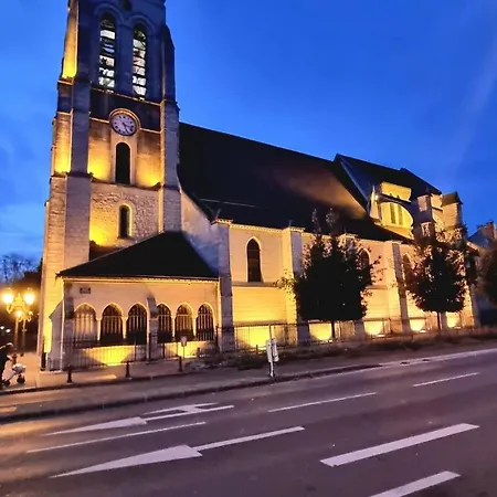 Entierement Renove Proche De Paris