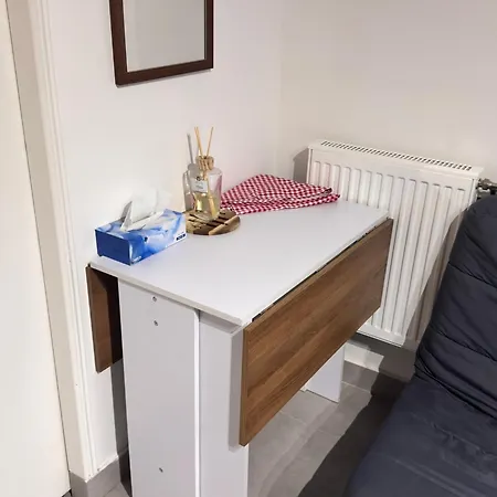 Entierement Renove Proche De Paris *